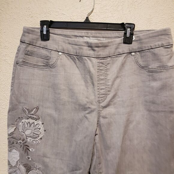 Chico’s Pull On Jegging Ankle Floral Embellishments Denim Sz 3R Grey - Picture 5 of 12